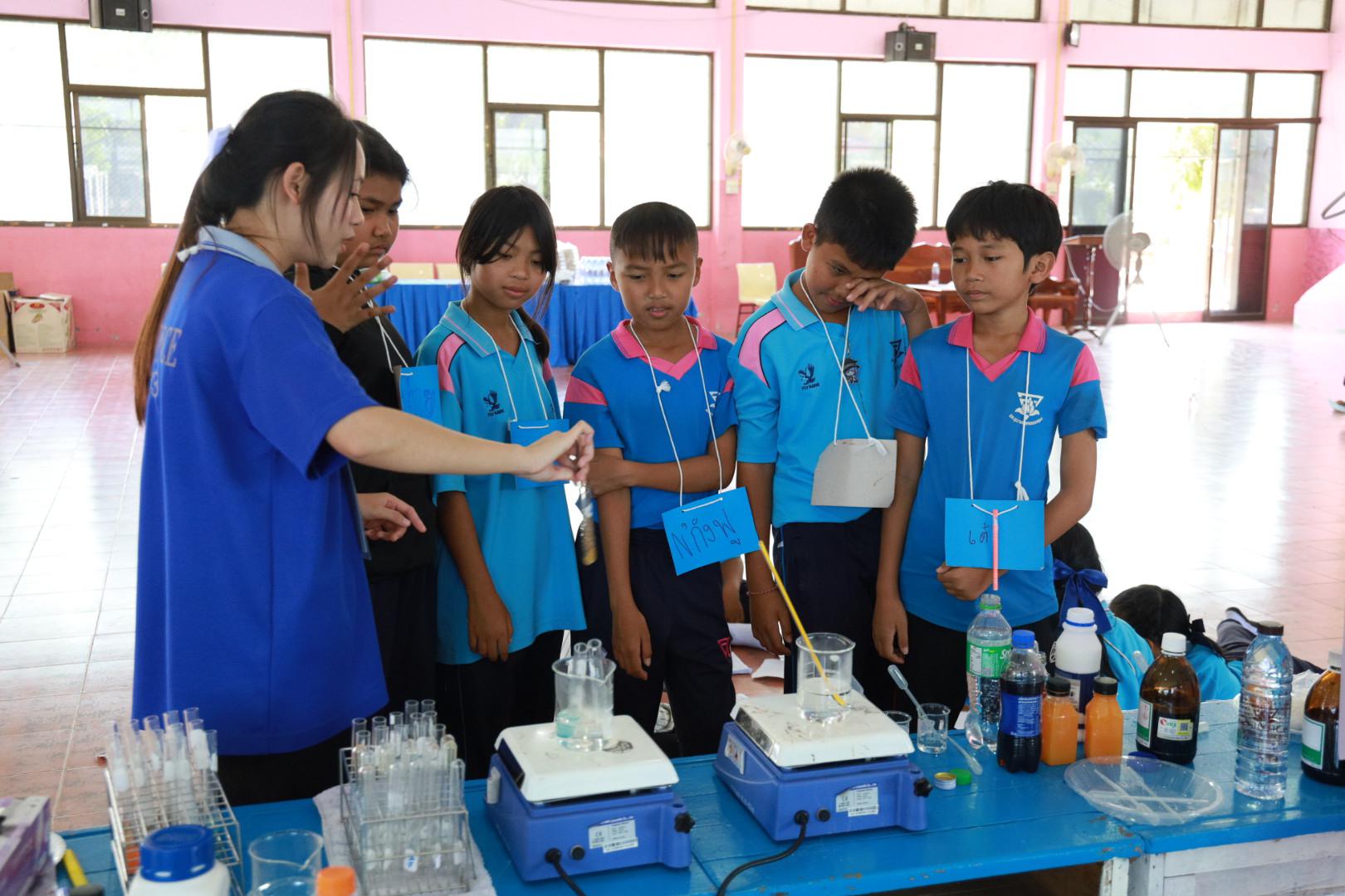 286. วันที่ 27 มกราคม 2569 โปรแกรมวิชาวิทยาศาสตร์ทั่วไป ได้จัดค่ายสเต็มศึกษาให้กับนักเรียนชั้นประถมศึกษาปีที่1-6 ณ โรงเรียนอนุบาลคลองขลุง จ.กำแพงเพชร